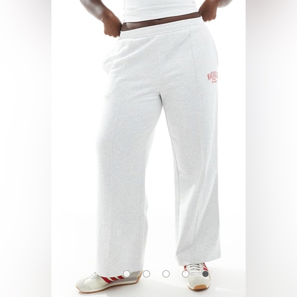 ASOS DESIGN Curve straight leg jogger with Marseille embroidered graphic 2XL - Picture 1 of 16